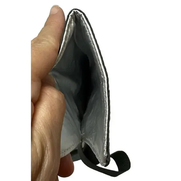 Lululemon Too Hot To Handle Flat Curling Iron Cover Sleeve Olive Green NWOT - Picture 5 of 7